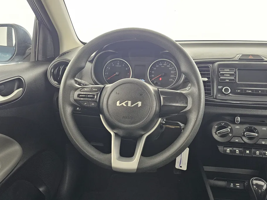 2022 Kia Pegas LX 