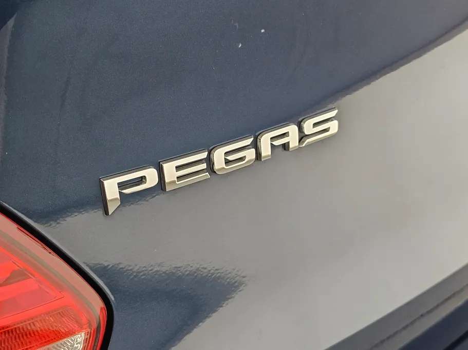 2022 Kia Pegas LX 