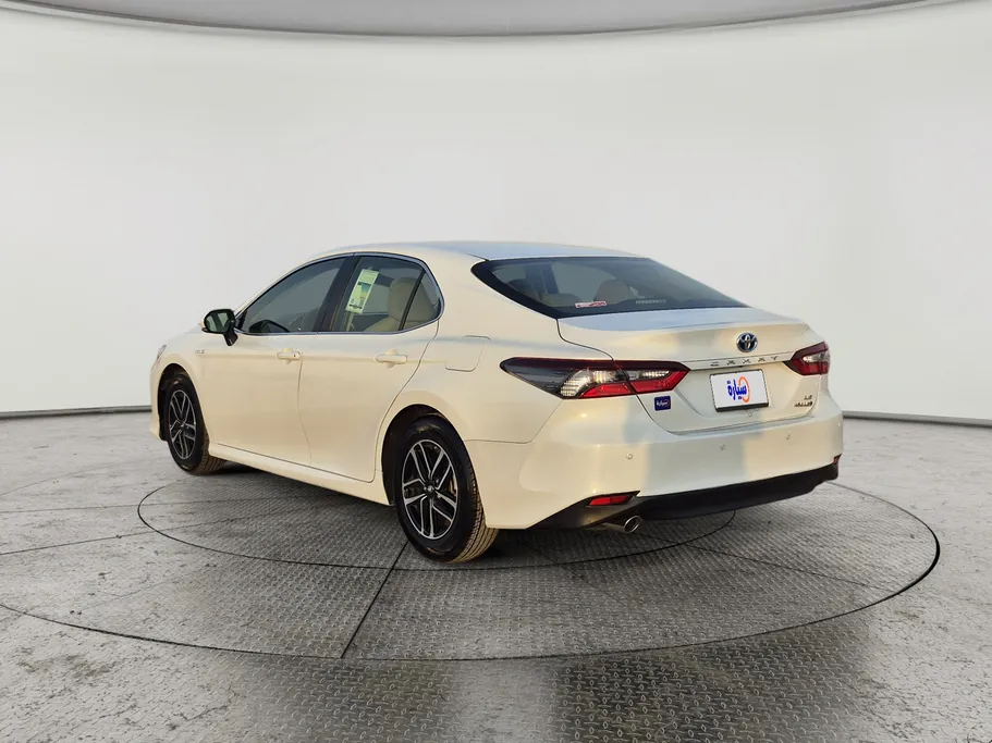 2022 Toyota Camry  LE HEV 