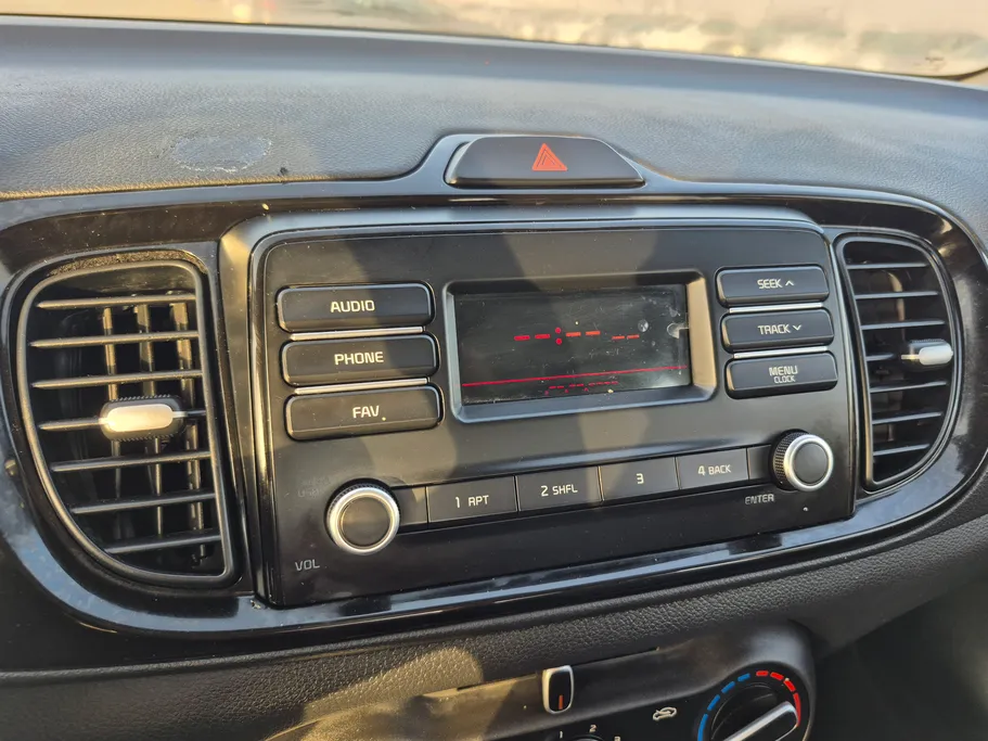 2022 Kia Pegas LX 