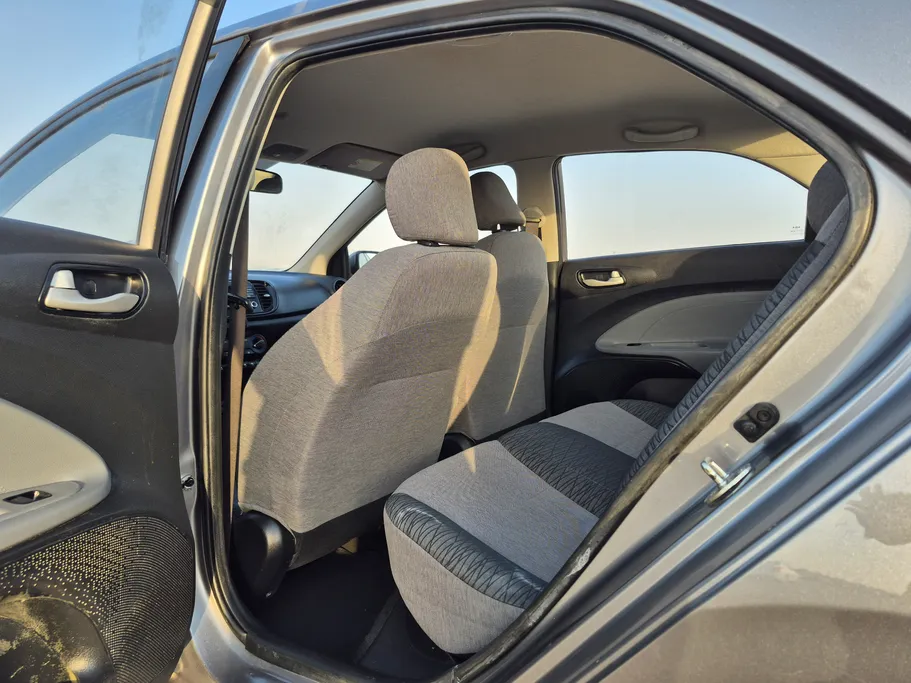 2022 Kia Pegas LX 