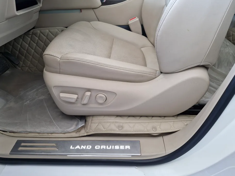 2022 Toyota Land Cruiser VXR 