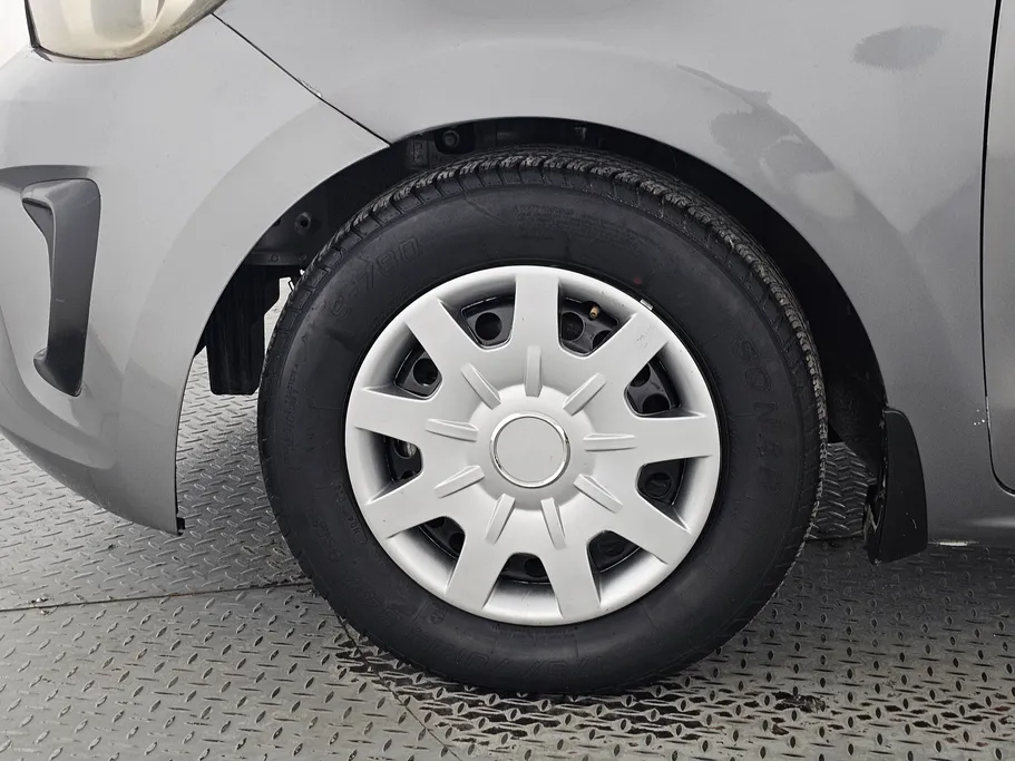 2022 Kia Pegas LX 