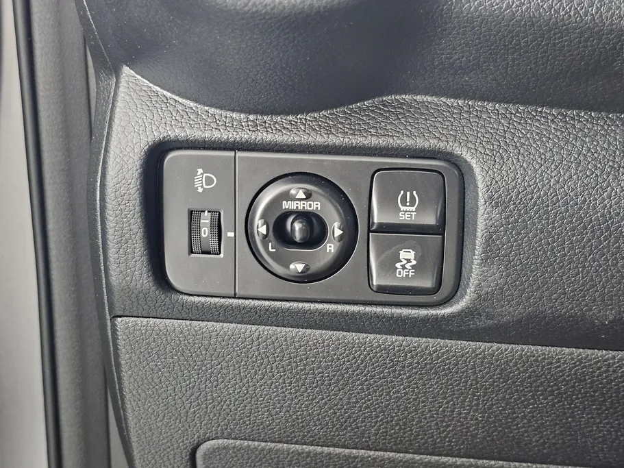 2022 Kia Pegas LX 