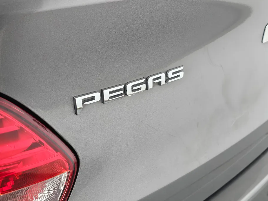 2022 Kia Pegas LX 