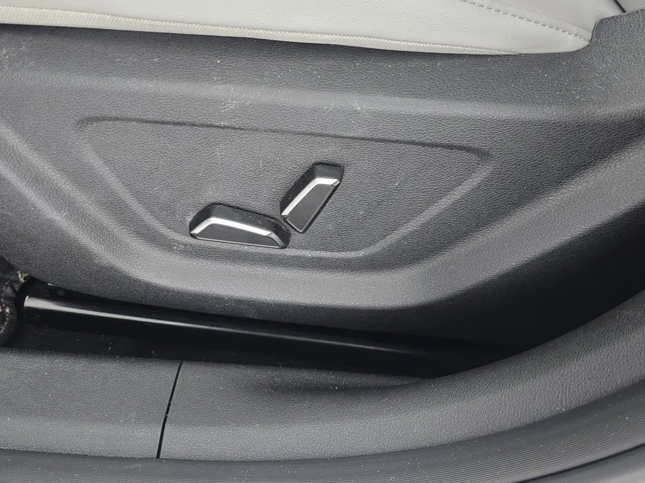 2023 Geely Emgrand GF 