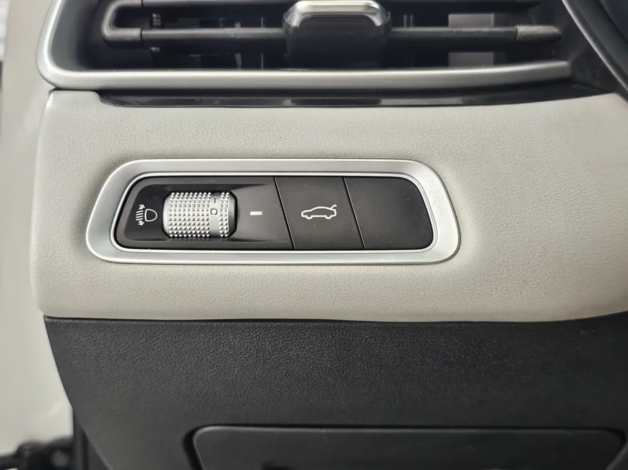 2023 Geely Emgrand GF 