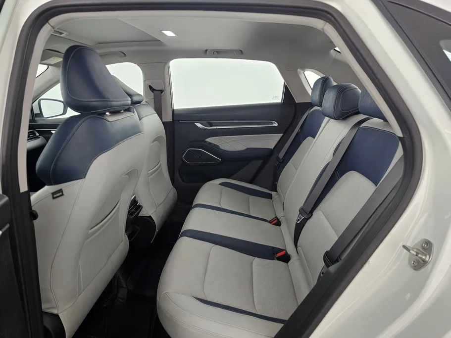 2023 Geely Emgrand GF 
