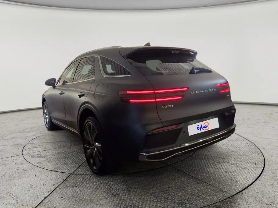 2025 Genesis GV70 Royal Sport 