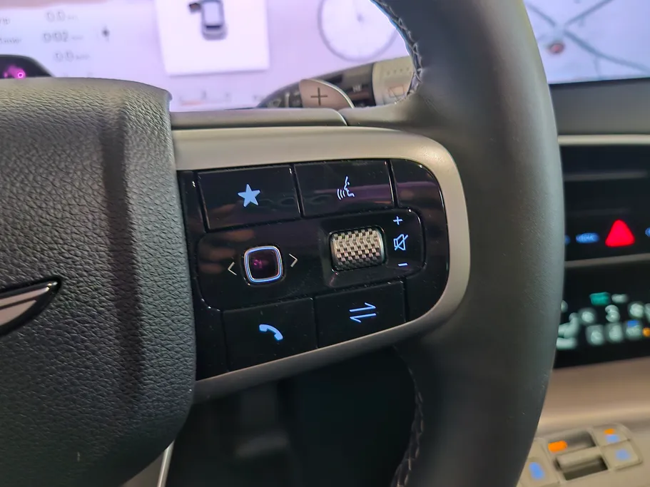 2025 Genesis GV70 Royal Sport 