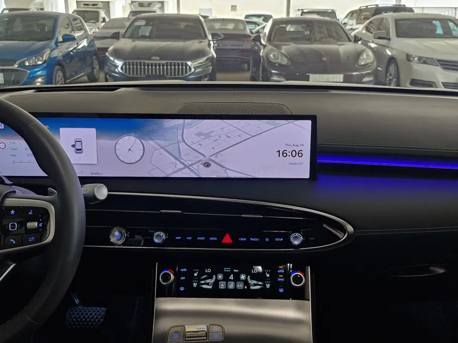 2025 Genesis GV70 Royal Sport 