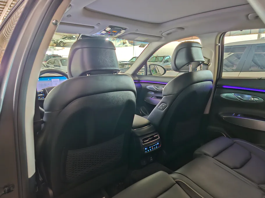 2025 Genesis GV70 Royal Sport 
