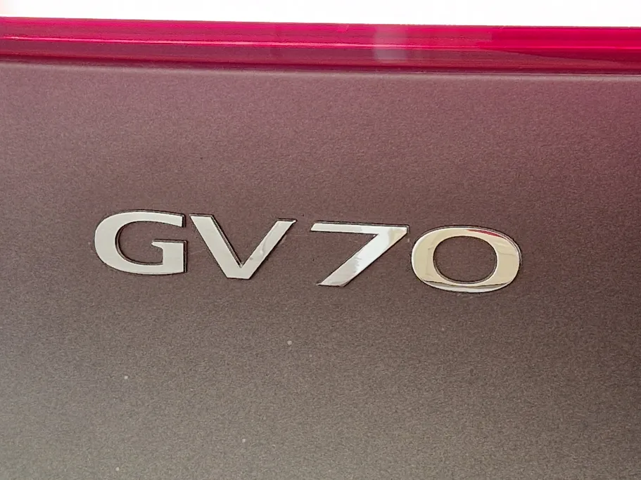 2025 Genesis GV70 Royal Sport 