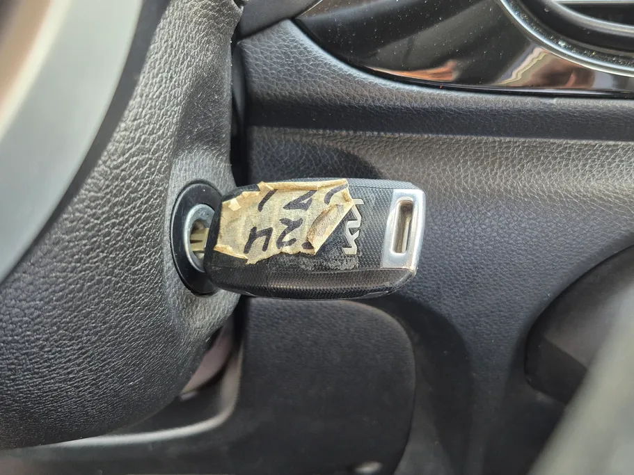 2022 Kia Pegas LX 
