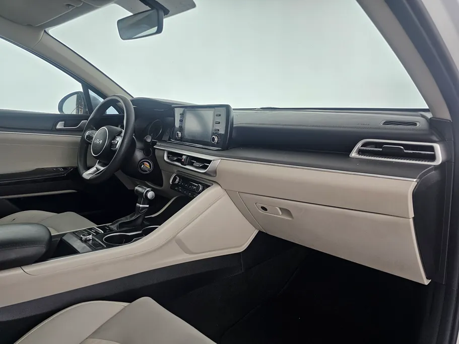2023 Kia K5 LX 