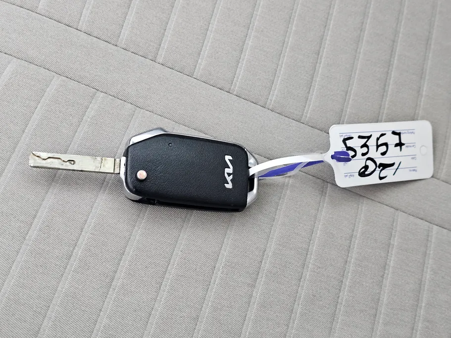 2023 Kia K5 LX 