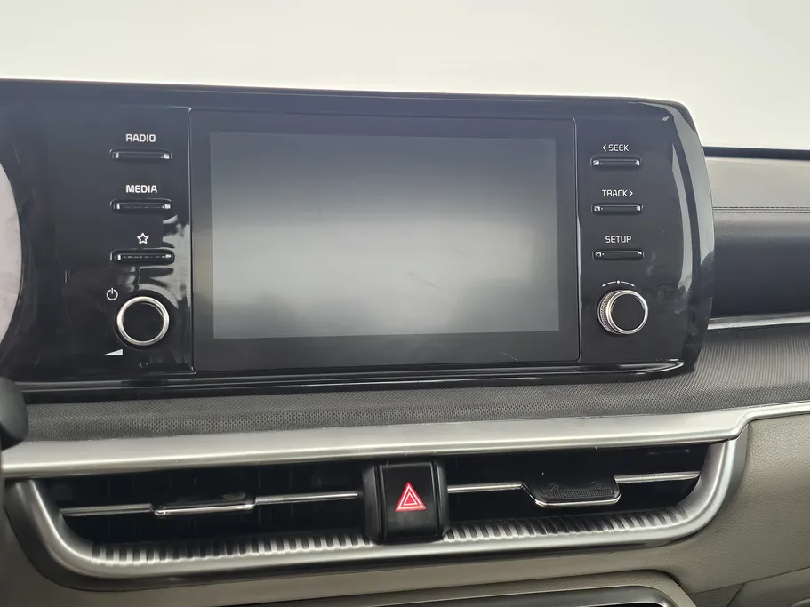 2023 Kia K5 LX 