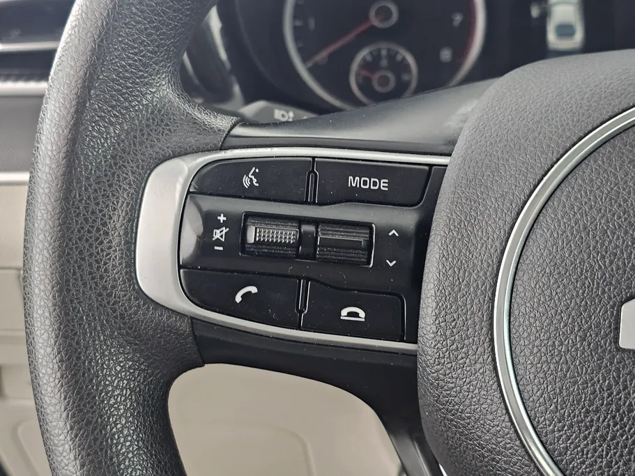 2023 Kia K5 LX 