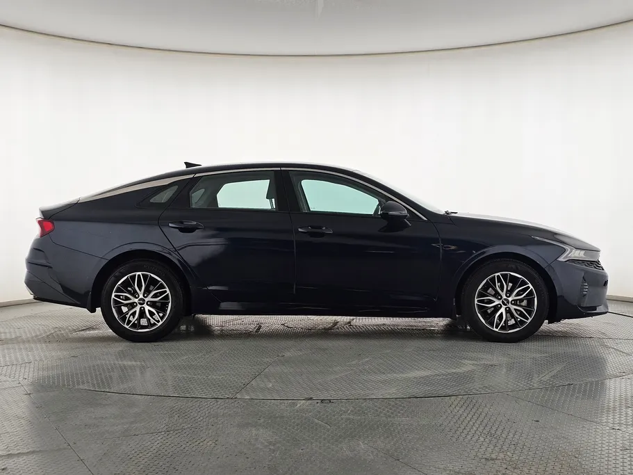 2023 Kia K5 LX 