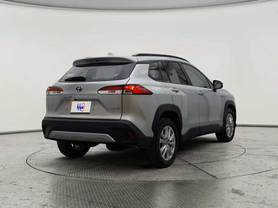 2022 Toyota Corolla Cross XLE HEV 