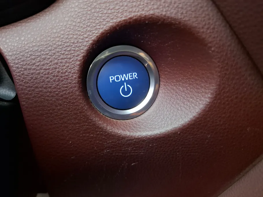 2022 Toyota Corolla Cross XLE HEV 