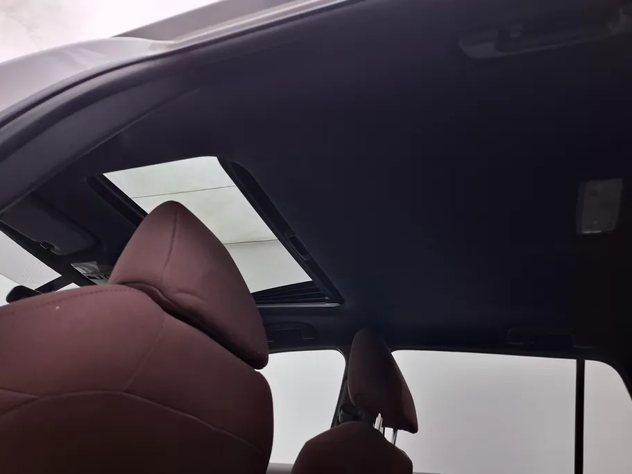 2022 Toyota Corolla Cross XLE HEV 