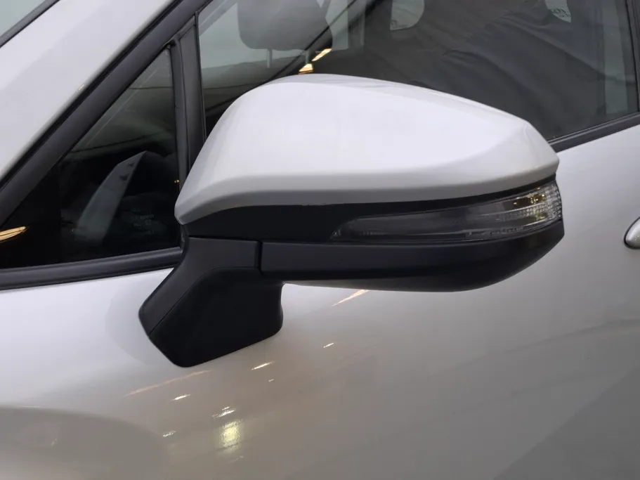 2022 Toyota Corolla Cross XLE HEV 