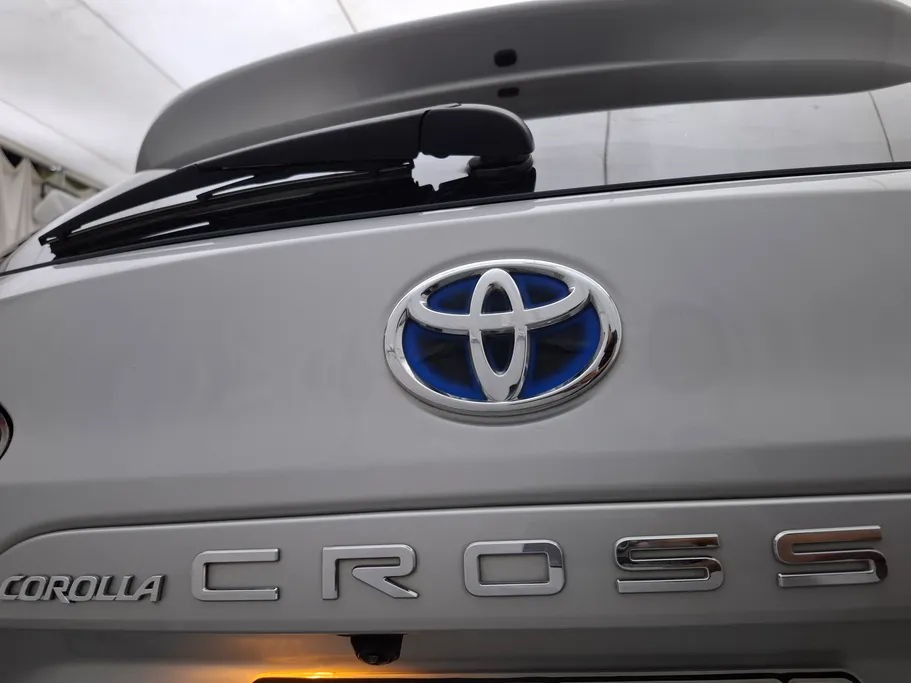 2022 Toyota Corolla Cross XLE HEV 