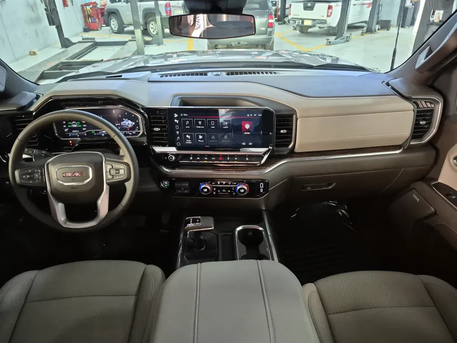 2024 GMC Sierra Elevation 