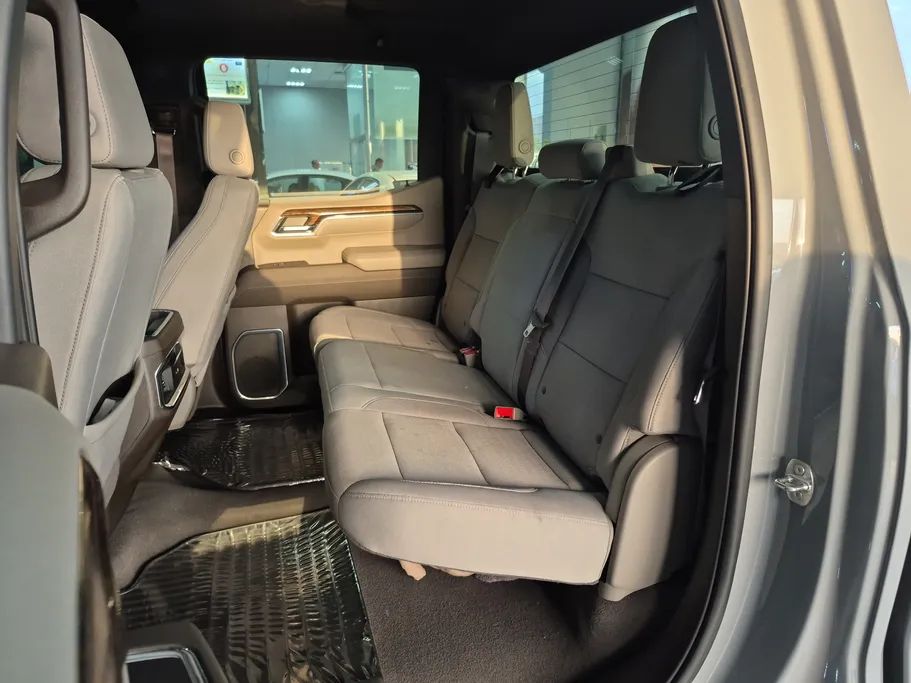 2024 GMC Sierra Elevation 