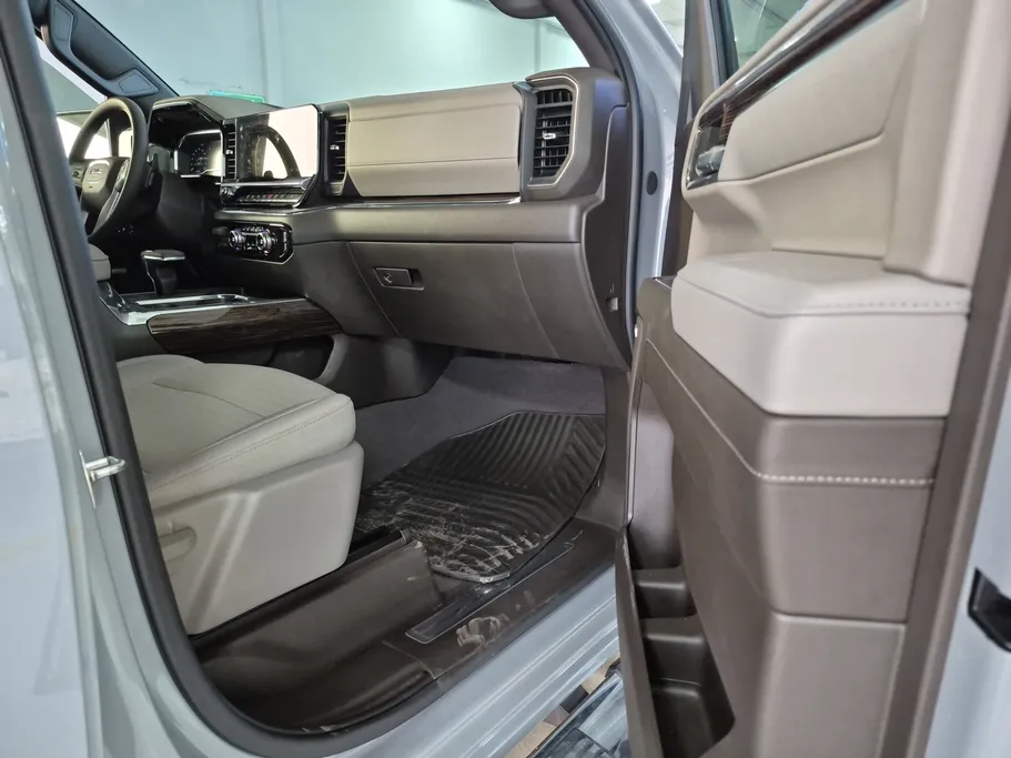 2024 GMC Sierra Elevation 