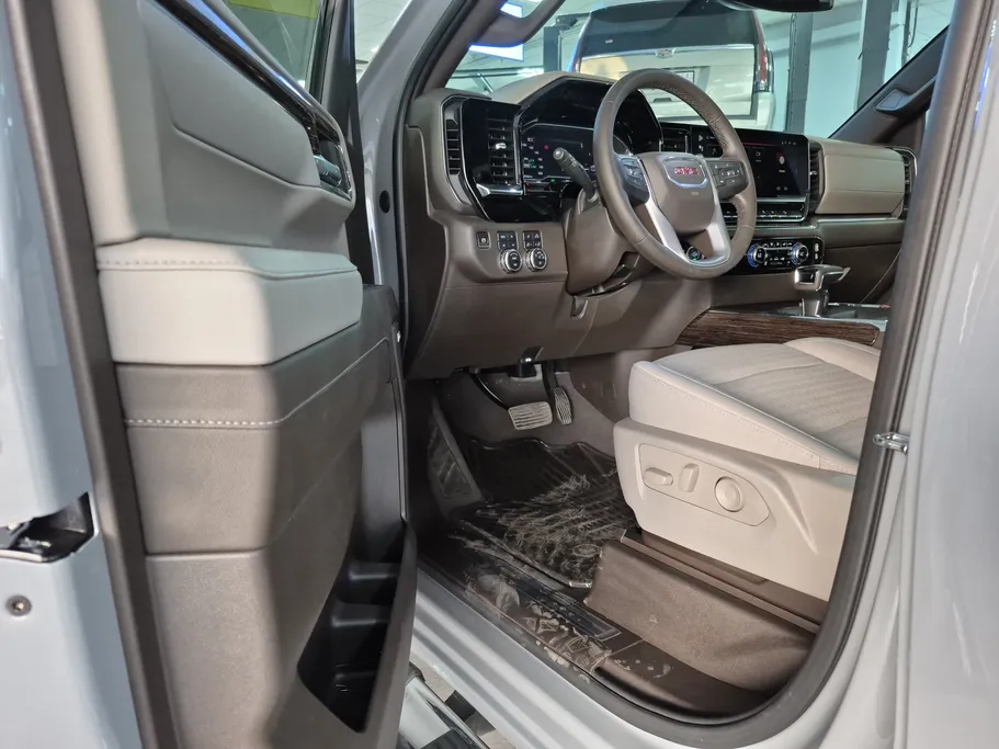 2024 GMC Sierra Elevation 
