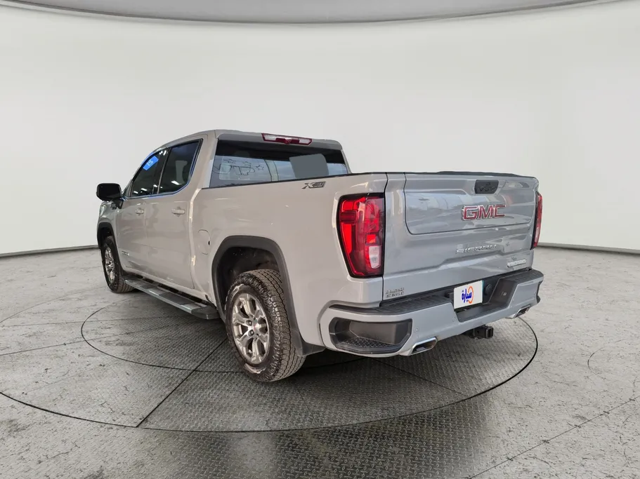 2024 GMC Sierra Elevation 