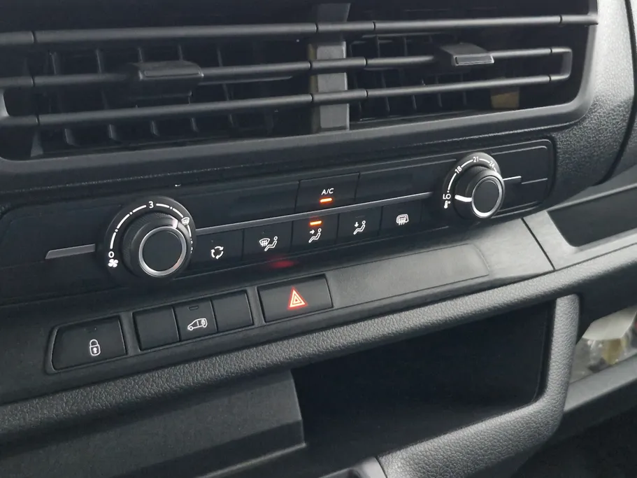 بيجو إكسبرت VAN 2025 