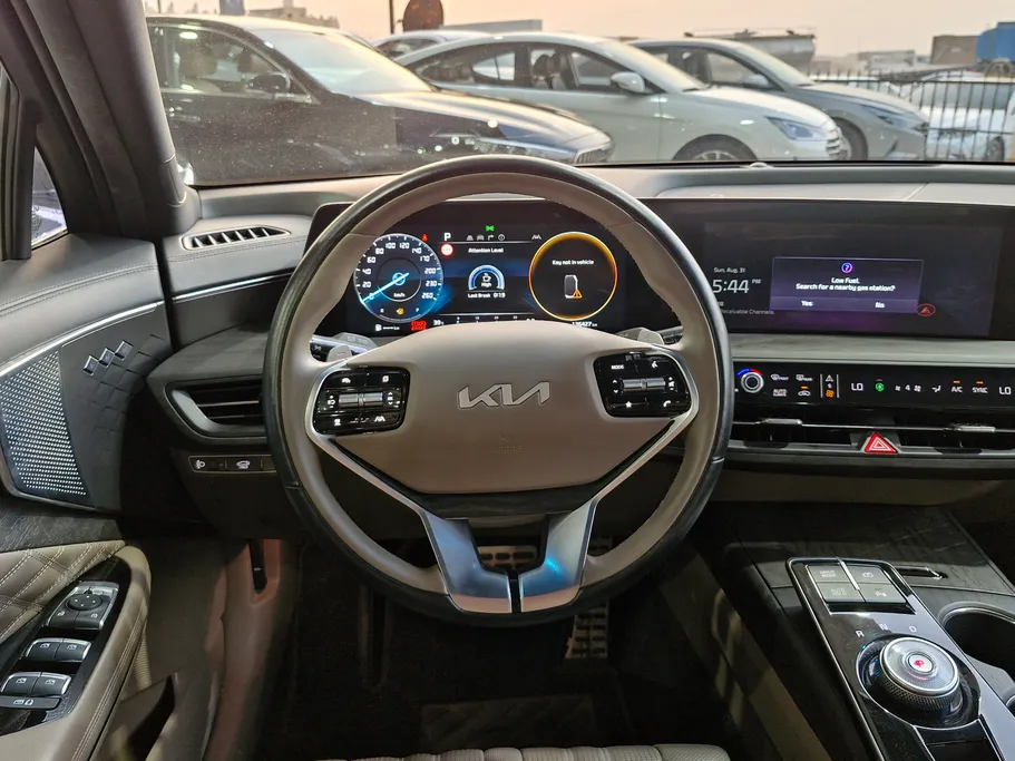 2022 Kia K8 EX 