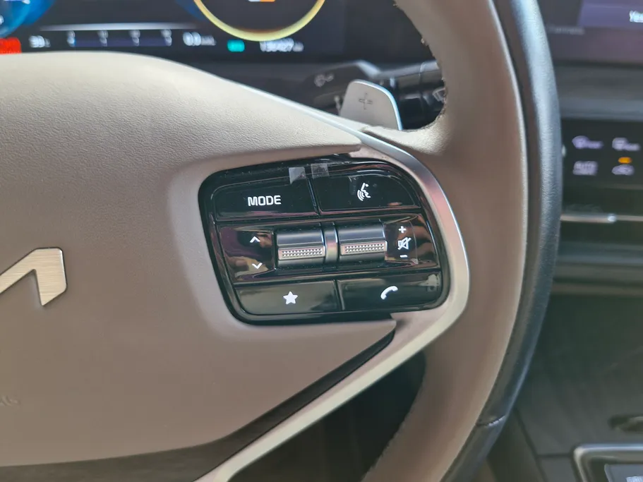 2022 Kia K8 EX 