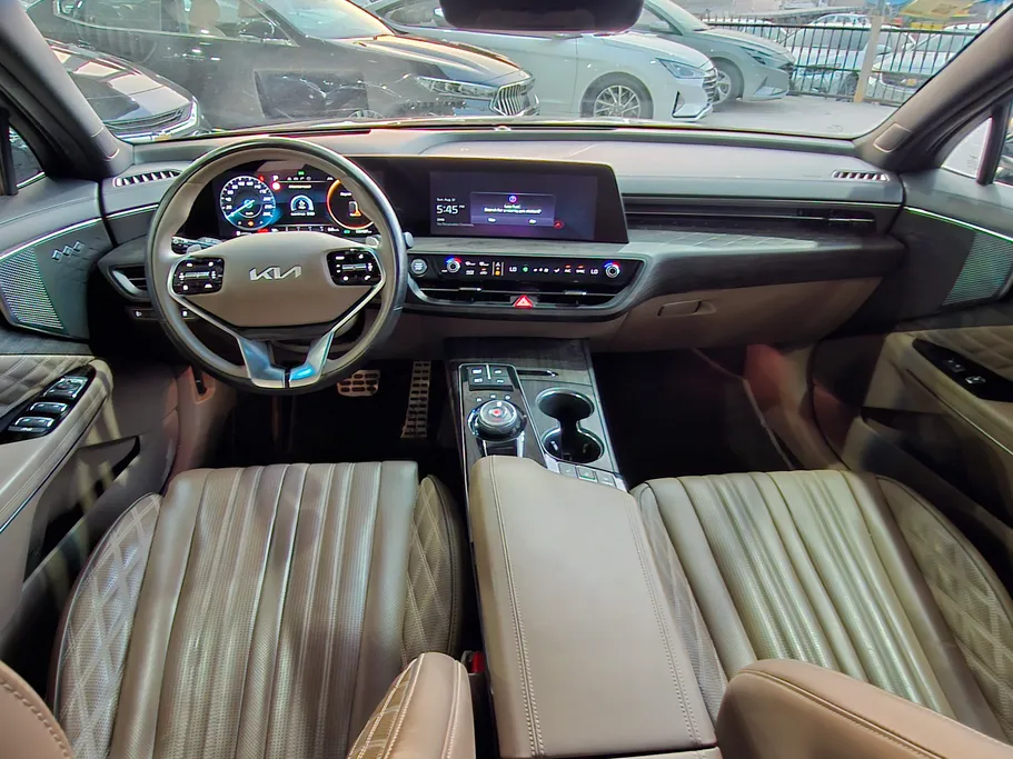 2022 Kia K8 EX 