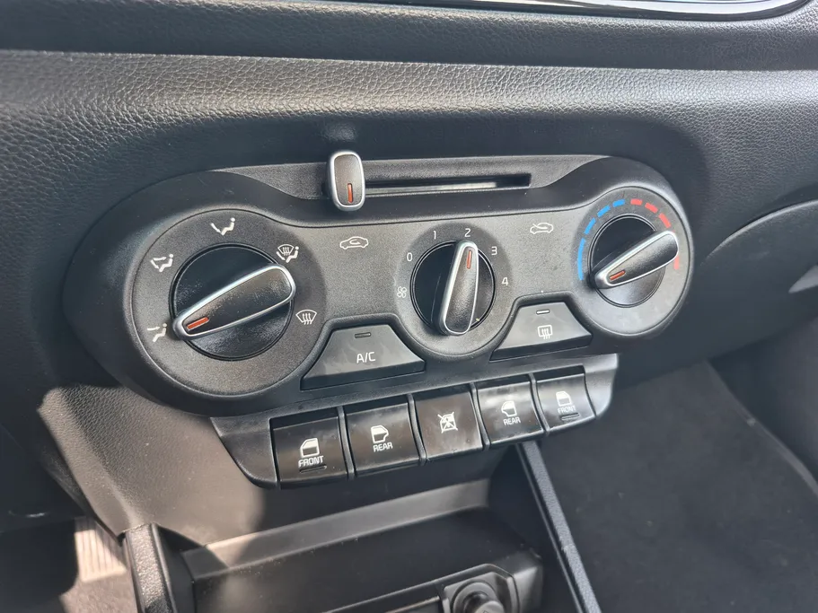 2024 Kia Pegas GL 