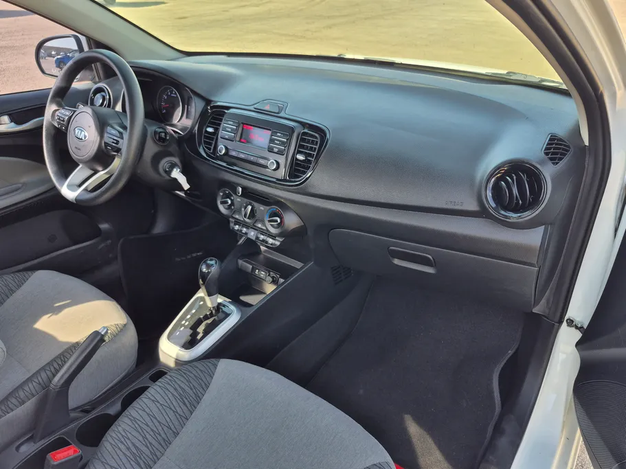 2024 Kia Pegas GL 
