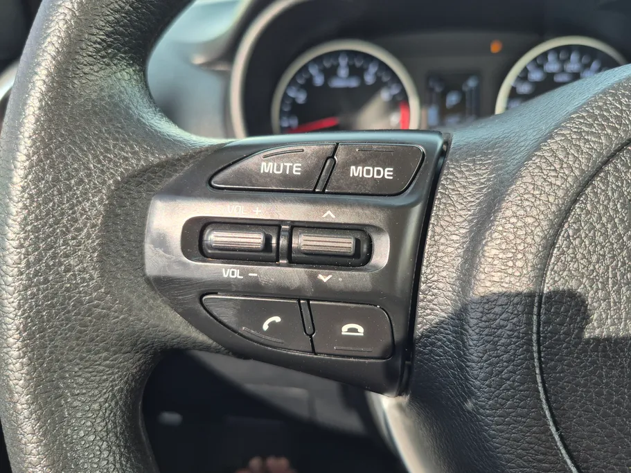 2024 Kia Pegas GL 