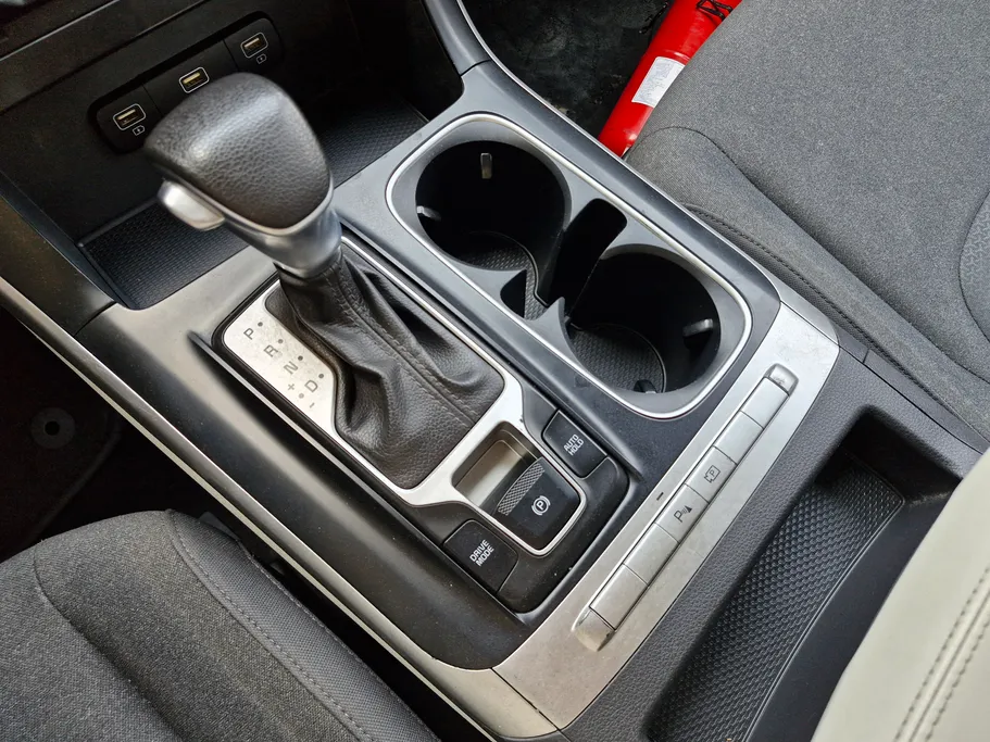 2023 Kia Carnival LX 