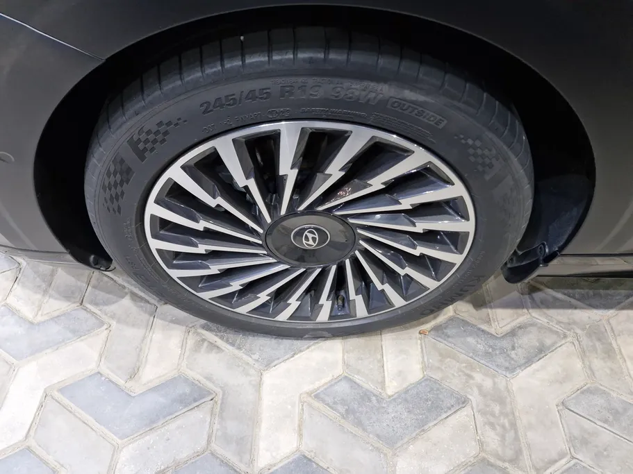 2024 Hyundai Azera calligraphy 