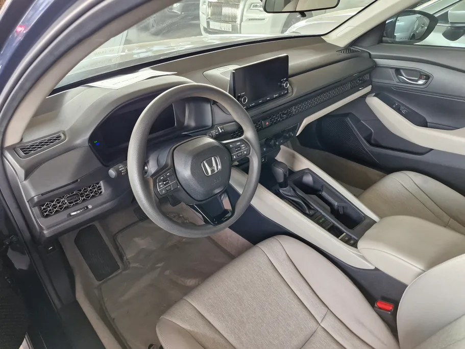 هوندا اكورد LX 2024 