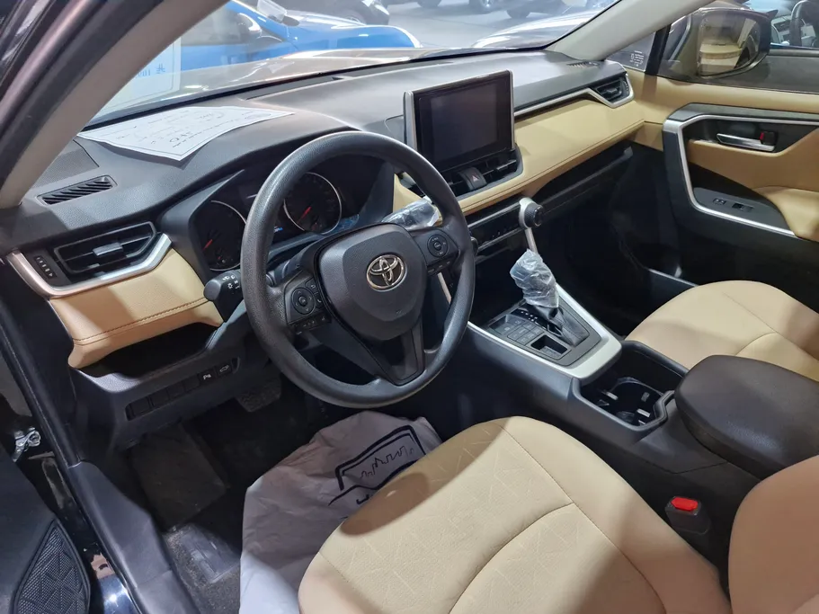 2024 Toyota RAV4 XLE 