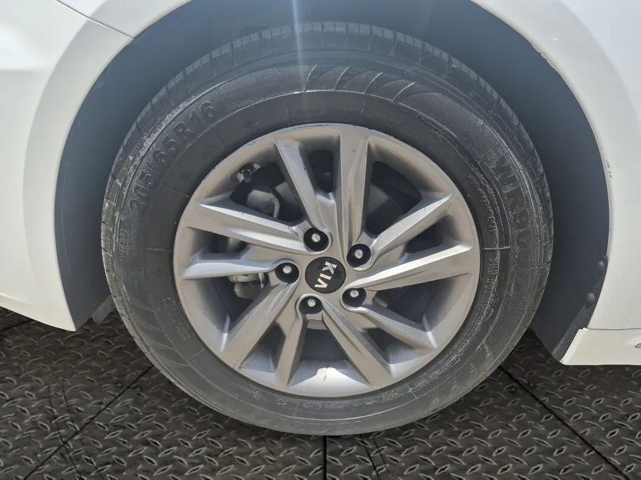 2020 Kia K5 LX 