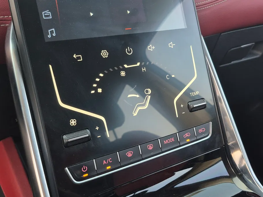 2022 Maxus D60 luxury