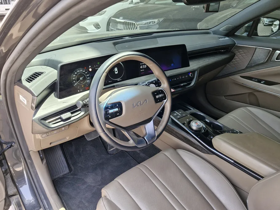 2022 Kia K8 EX 