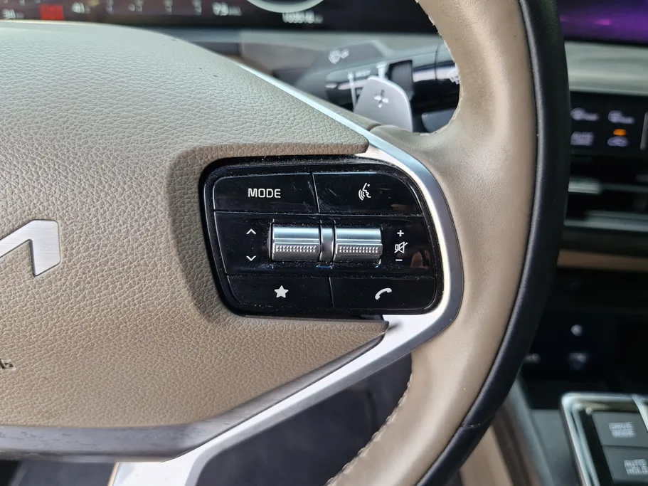 2022 Kia K8 EX 