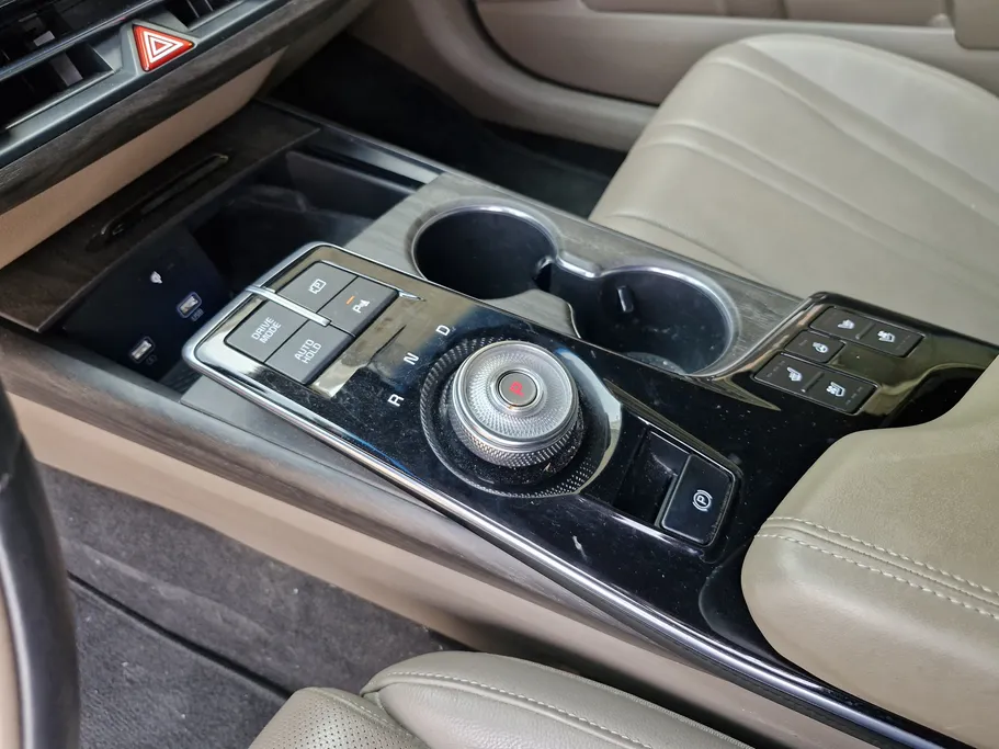 2022 Kia K8 EX 