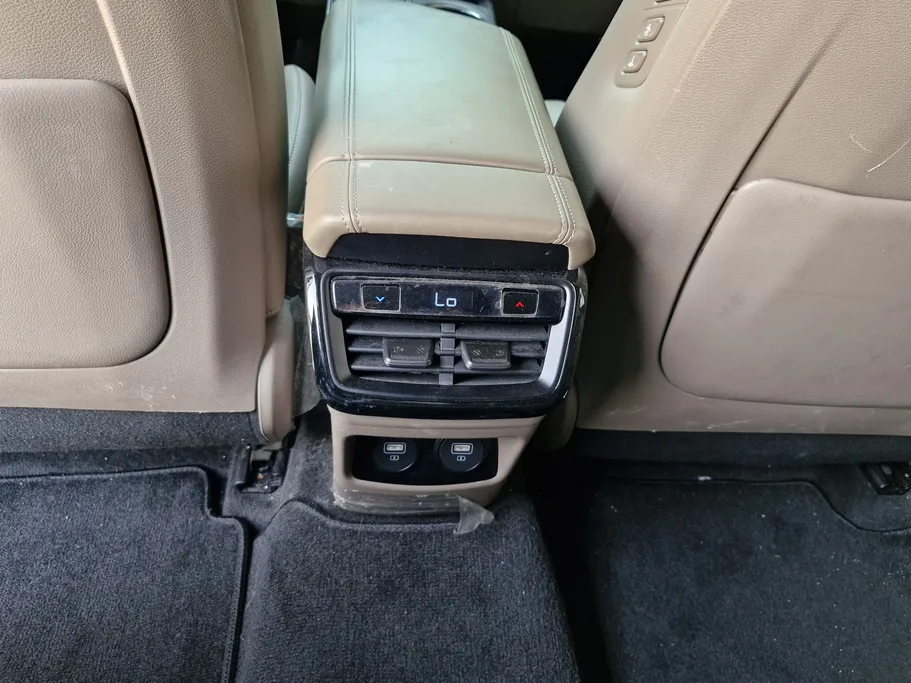 2022 Kia K8 EX 